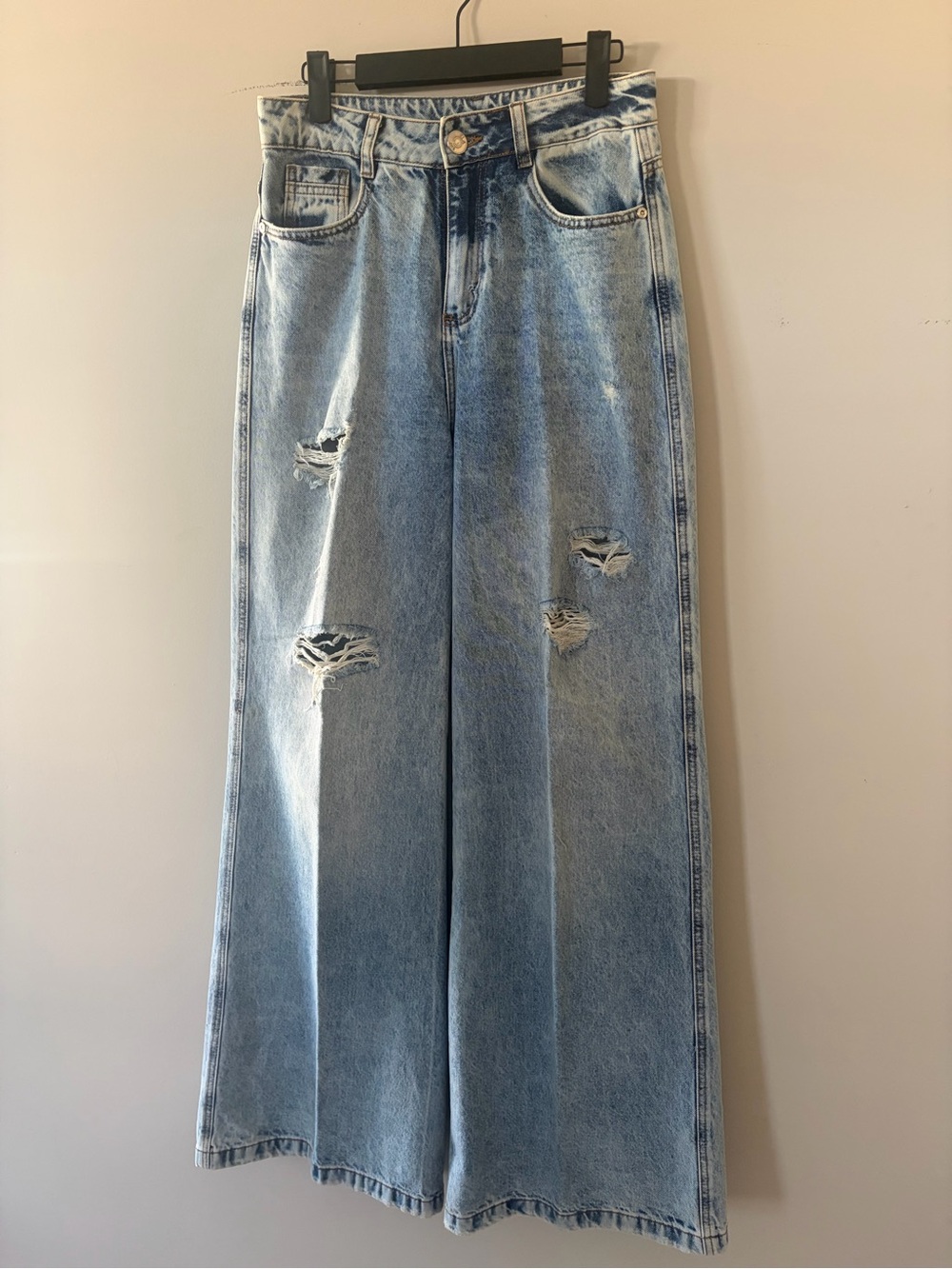 Wide Leg Distressed Women’s Jeans - Light Blue